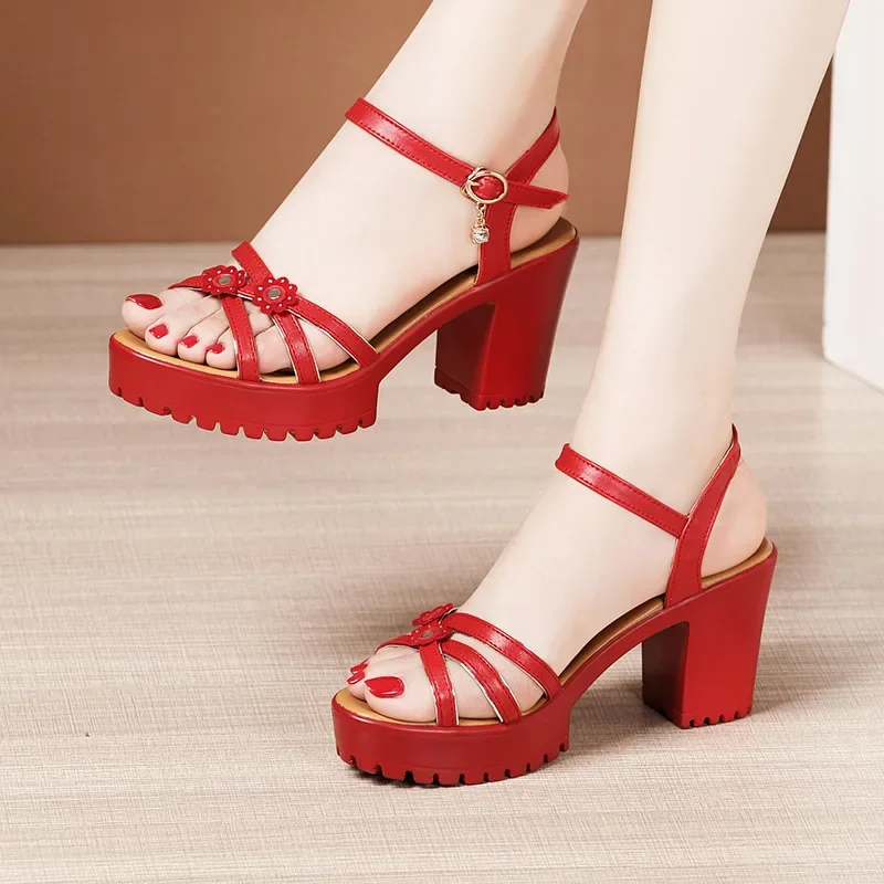 Casual Sandal Leather - Sandal Platform Kulit Lembut Motif Bunga